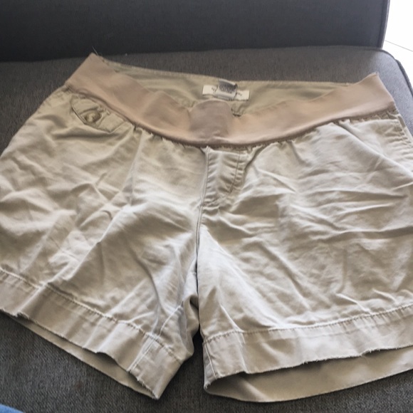 Khaki maternity  shorts. Sz large - Picture 1 of 3